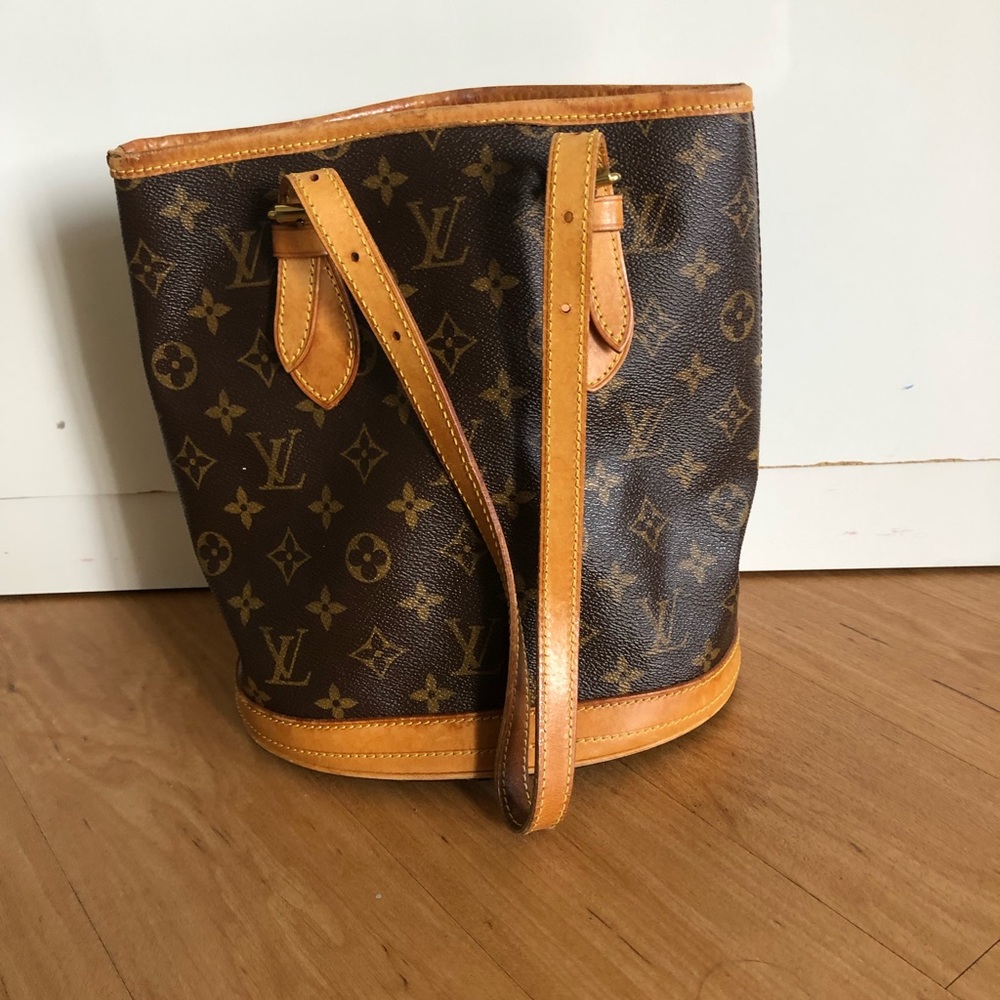 Authentic Louis Vuitton bucket pm shoulder bag - Picture 3 of 8
